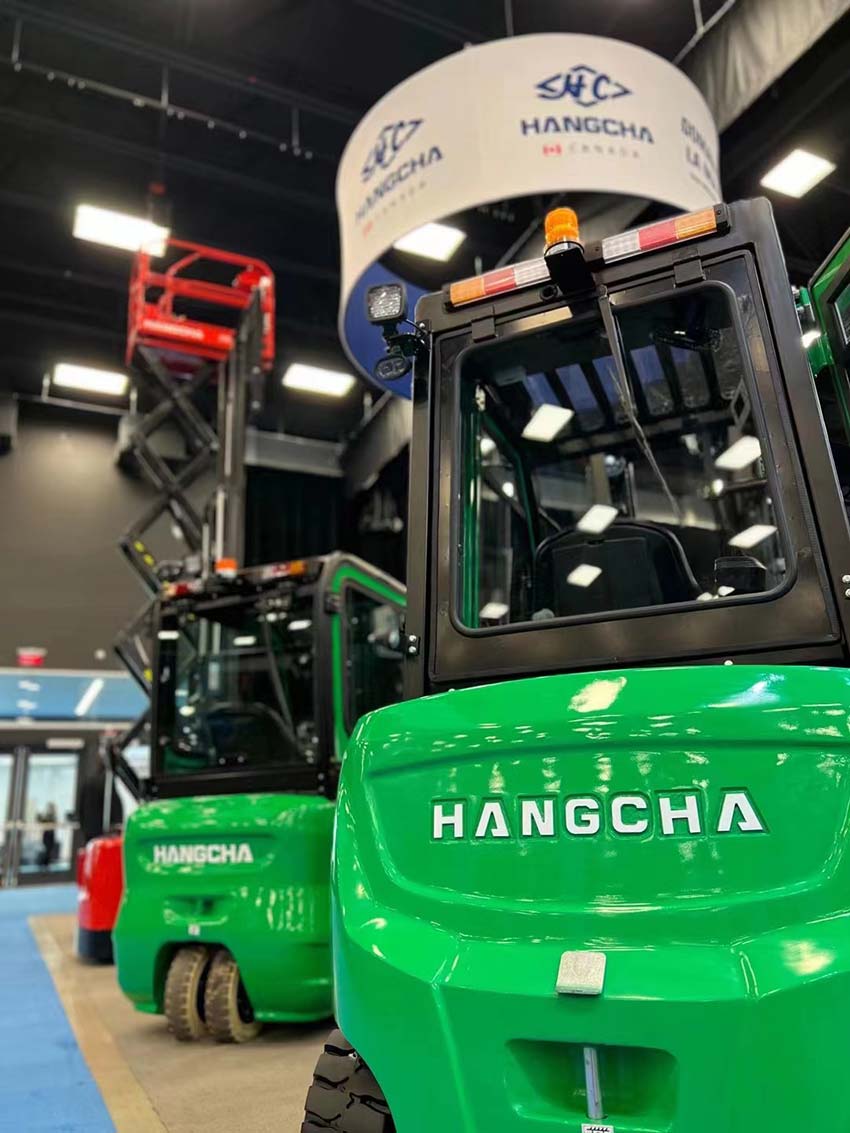 Hangcha Forklift Canada Inc attends Drummondville Industry Tradeshow (4)