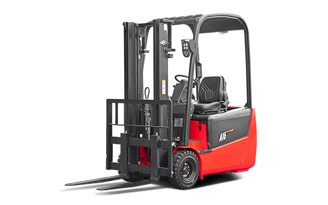 3-Wheel Rear Drive Forklift  3000lbs